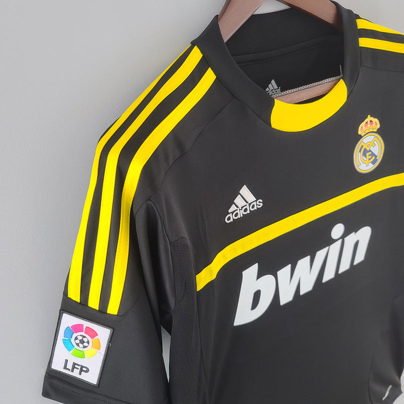 Camisa Real Madrid Goleiro Black 11/12 - Versão Retro