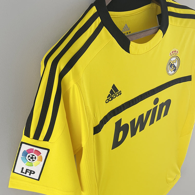 Camisa Real Madrid Goleiro Amarela 11/12 - Versão Retro